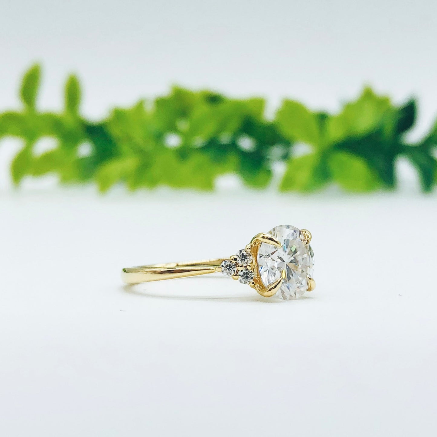 2.65 CT Round Cluster Moissanite Engagement Ring