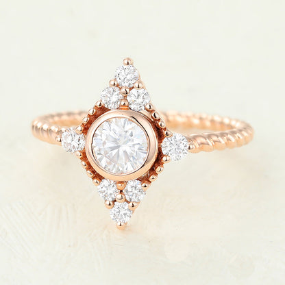 0.41 CT Round Cluster Moissanite Engagement Ring