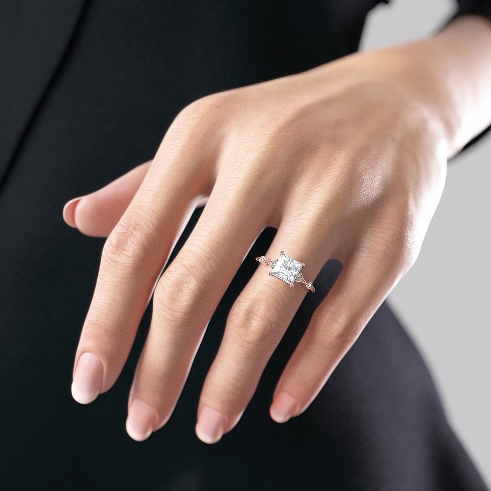 FLM052