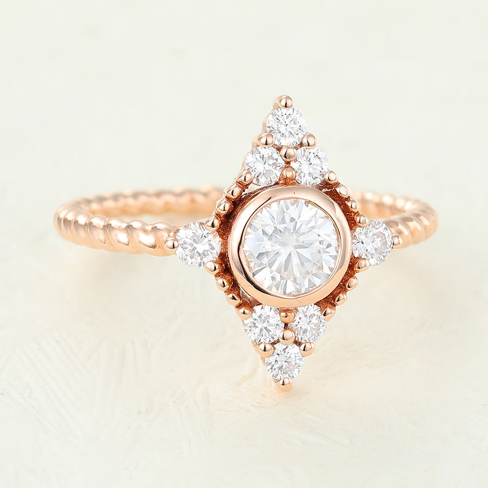 0.41 CT Round Cluster Moissanite Engagement Ring